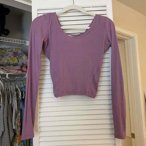 Lululemon Ribbed Open Back Shirt - Picture 3 of 5